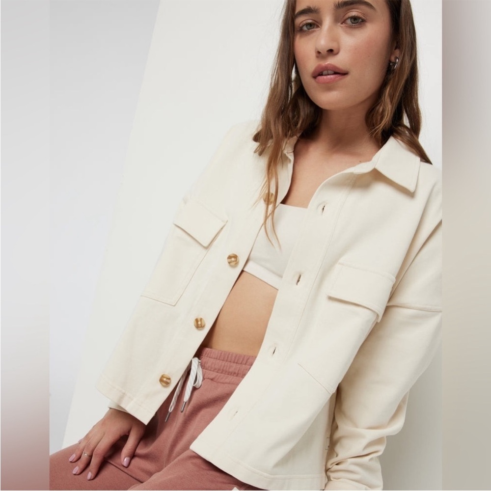 Vuori Mackenzie Cropped Button Shirt Jacket Shacket Natural Large - Picture 7 of 16
